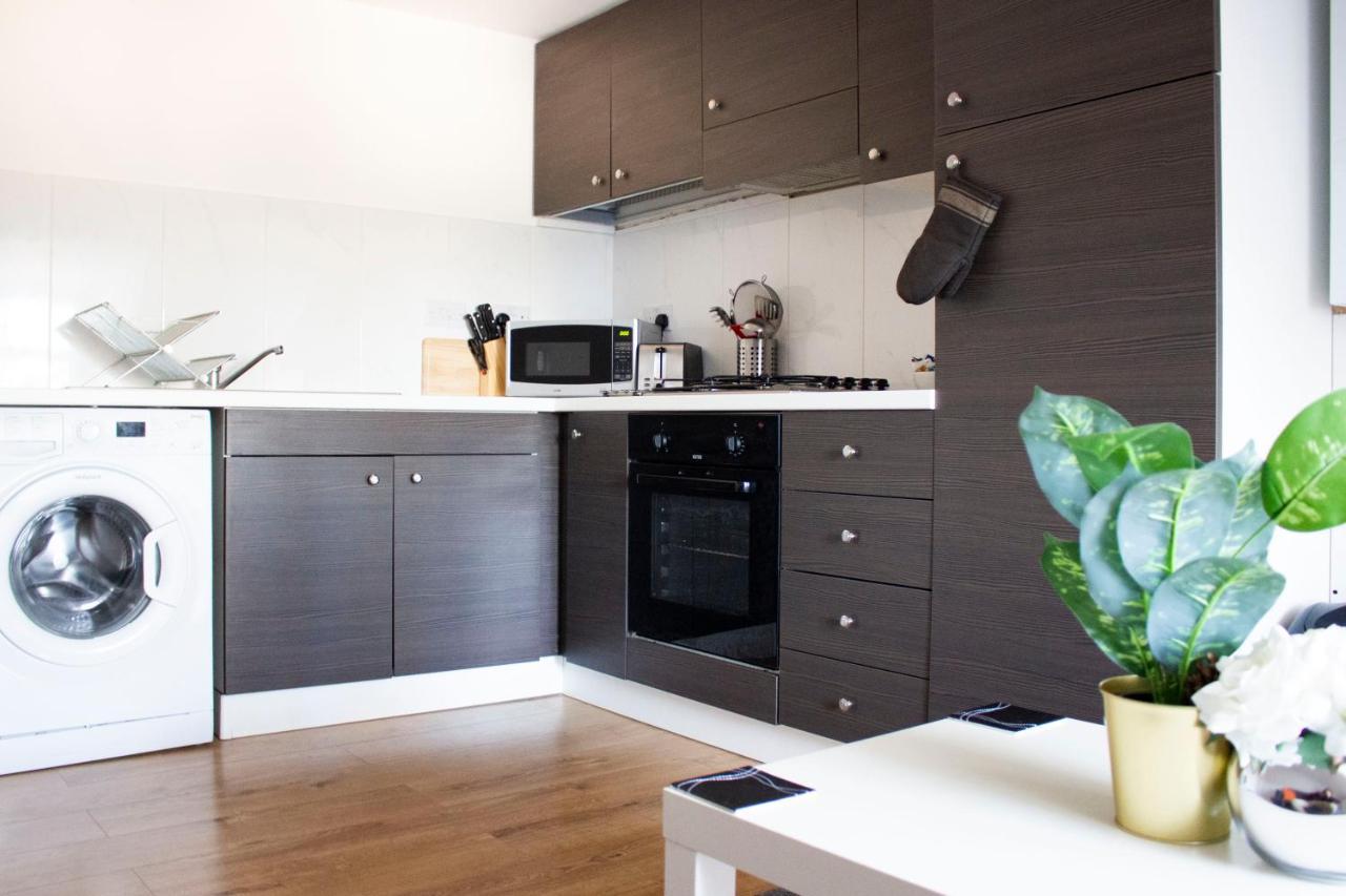 Town Centre Apartment With Free Parking ラフバラー エクステリア 写真